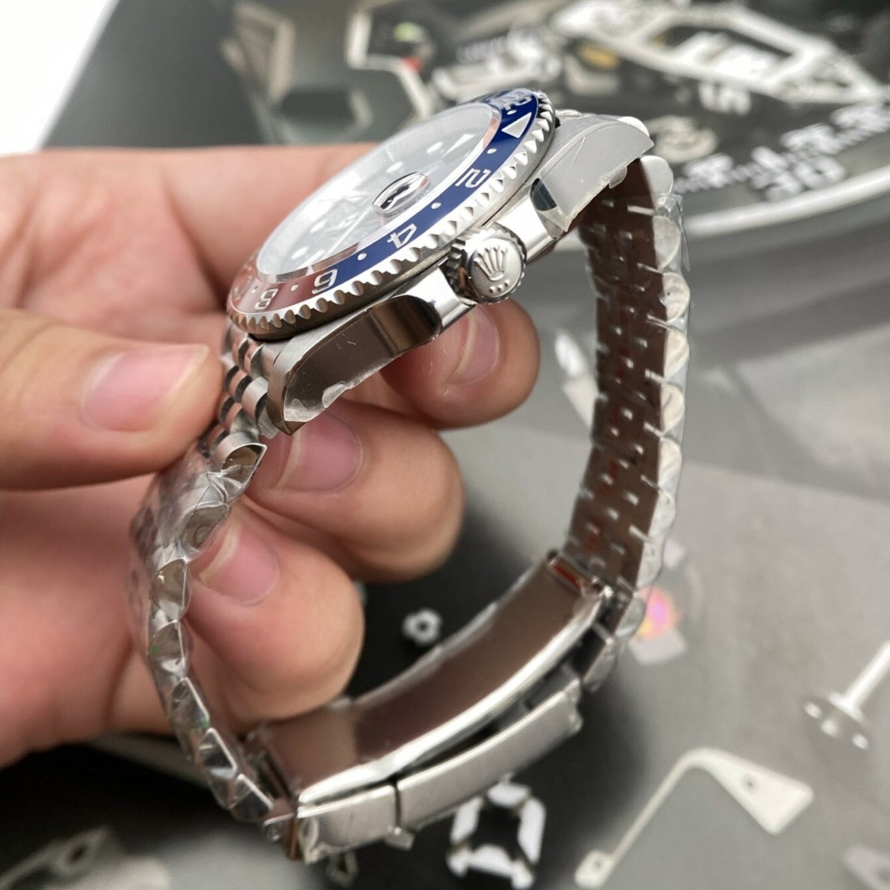 Rolex GMT-Master II 40mm 126710BLRO "Pepsi" Jubilee